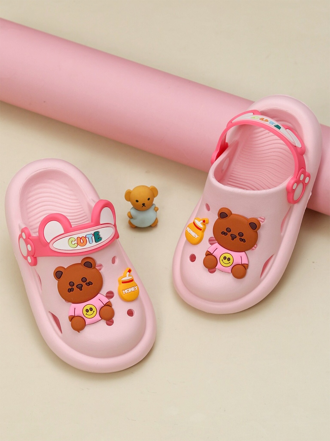 

Yellow Bee Girls Self Design Clogs, Pink