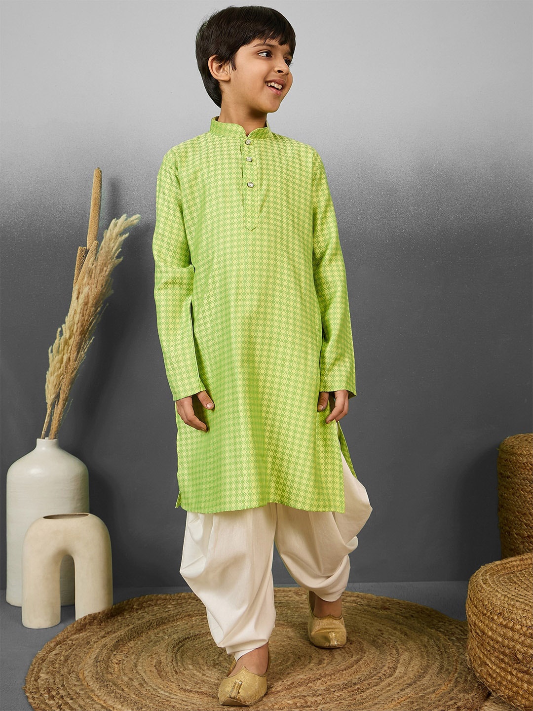 

YK Boys Geometric Printed Straight Kurta With Dhoti Pants, Green