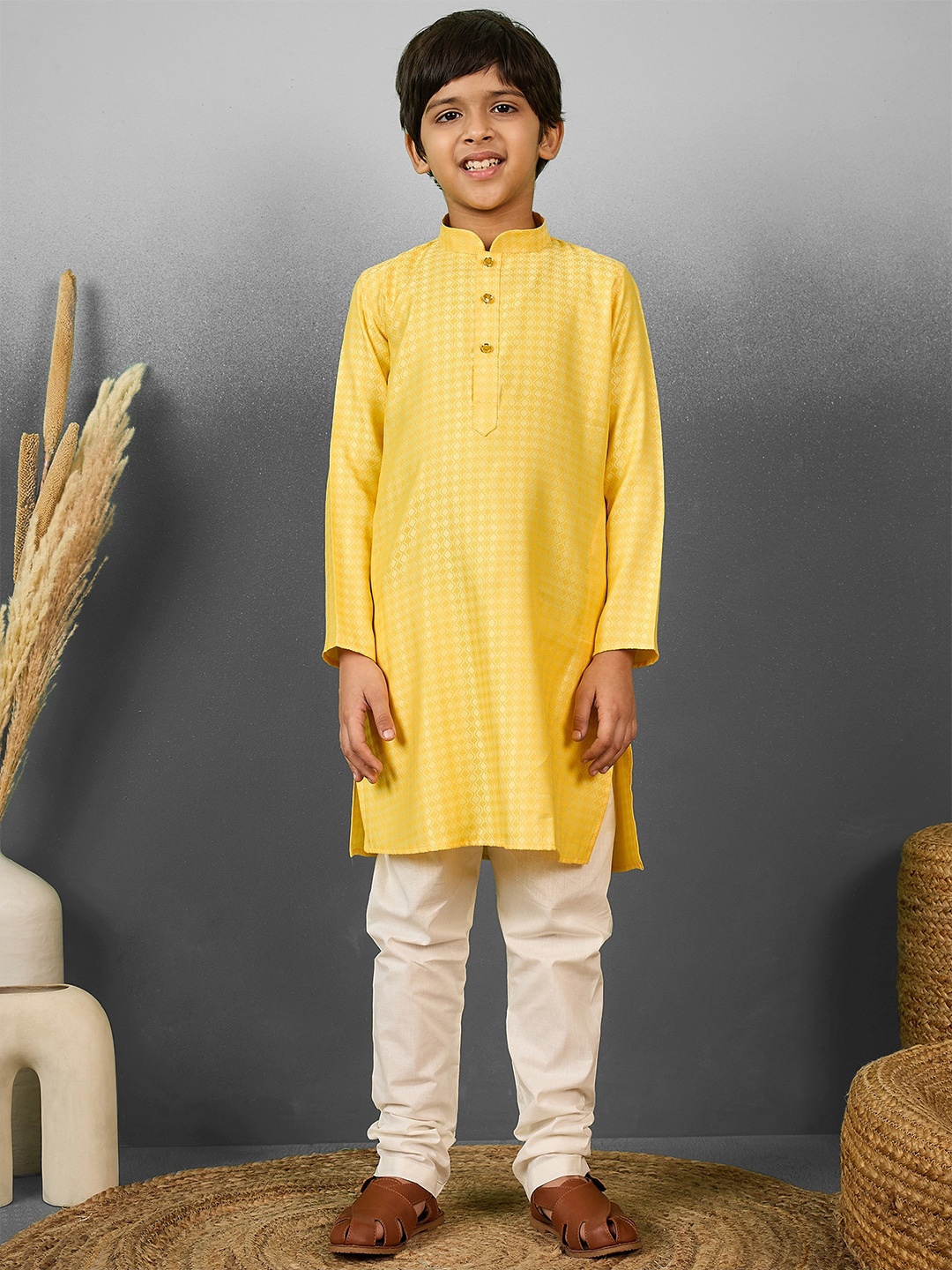 

YK Boys Geometric Printed Straight Kurta With Pyjamas, Yellow