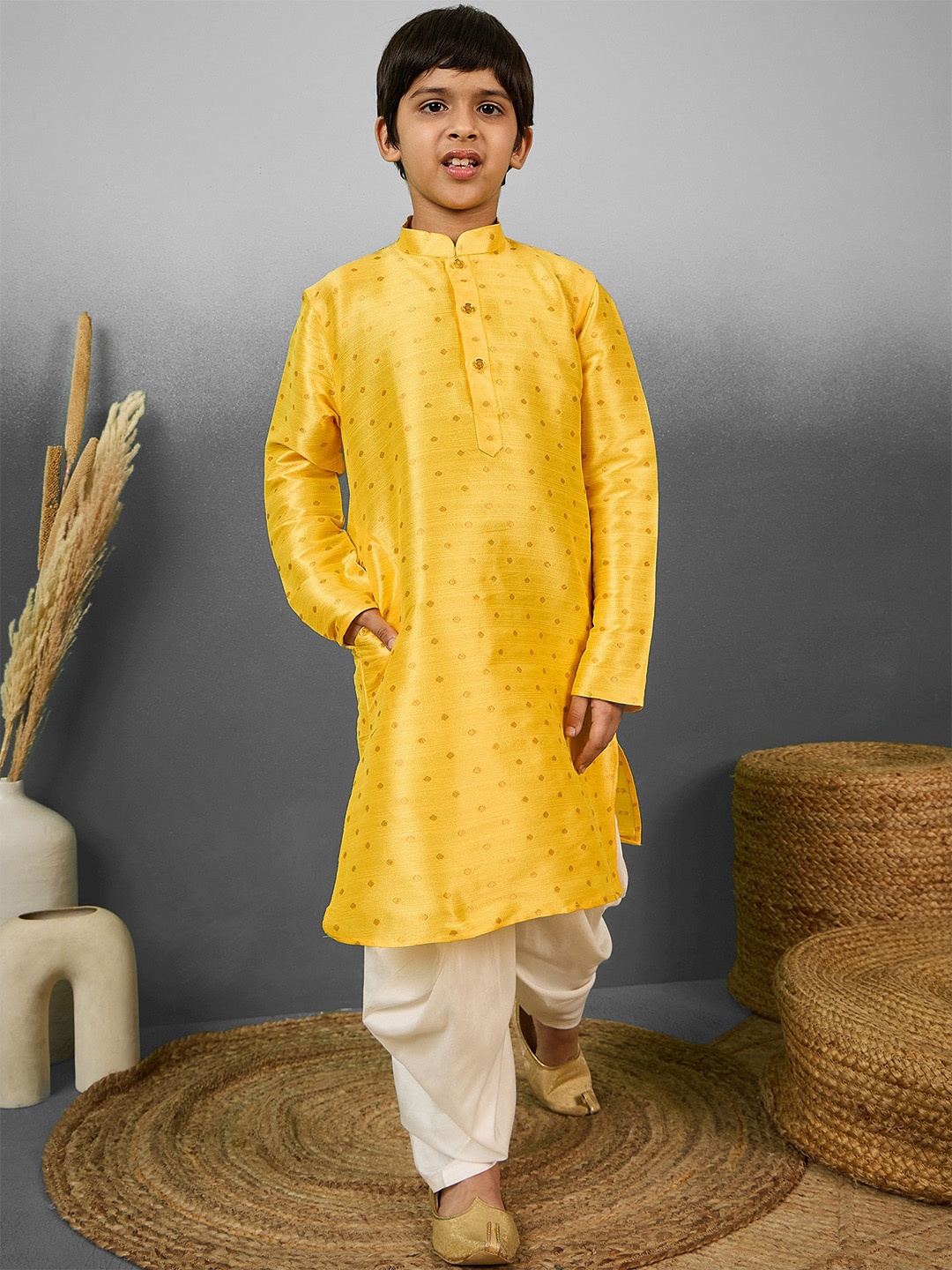 

YK Boys Printed Regular Kurta with Dhoti Pant, Yellow