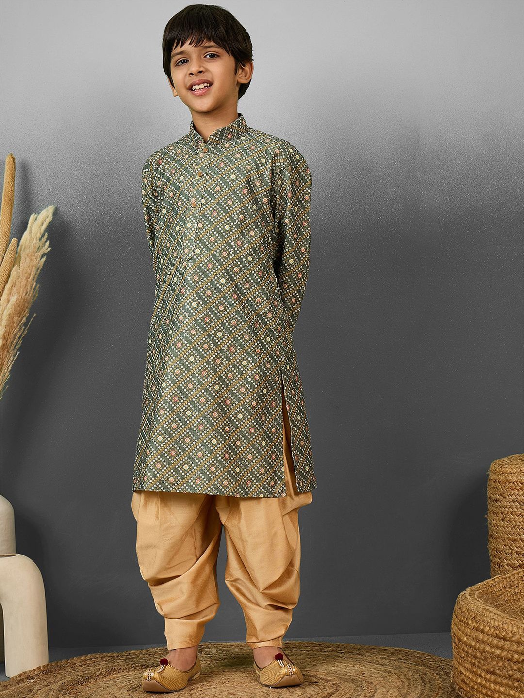 

YK Boys Ethnic Motifs Printed Straight Kurta With Dhoti Pants, Green
