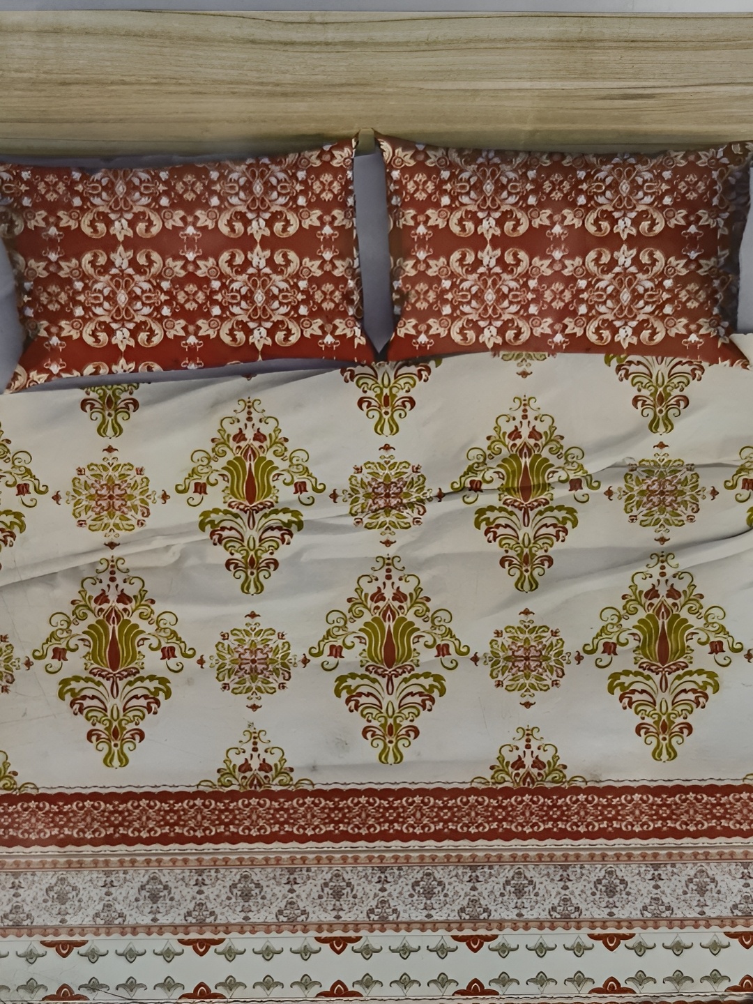 

Signature White & Green Floral Cotton 4 Piece Double King Fine Bedding Set