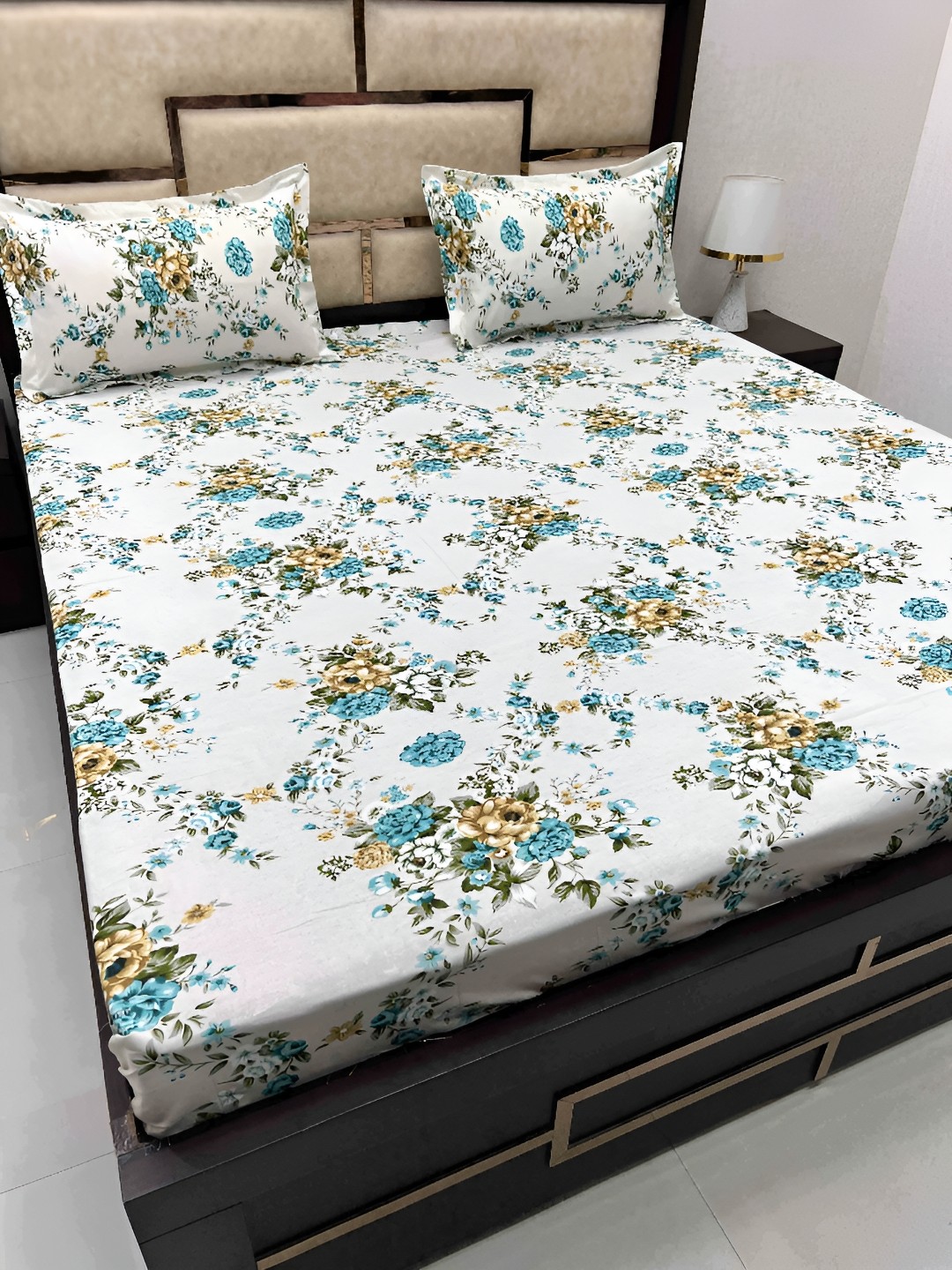 

Pure Decor White & Blue Floral Cotton 330 TC King Bedsheet With 2 Pillow Covers