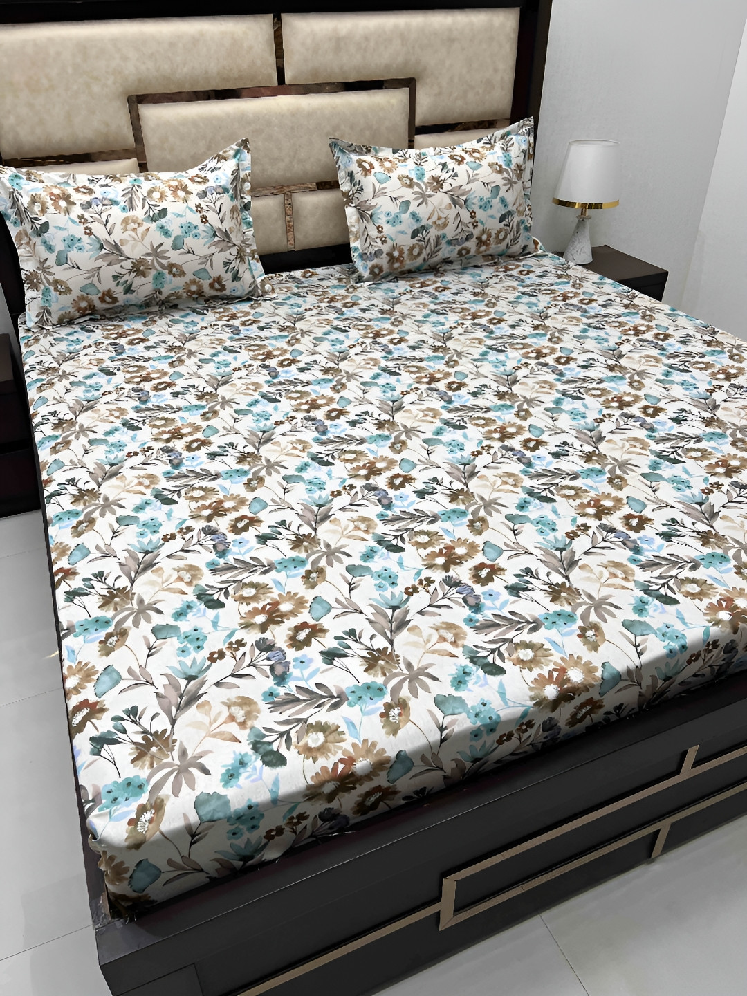

Pure Decor Grey & Blue Floral Cotton 380 TC King Bedsheet With 2 Pillow Covers