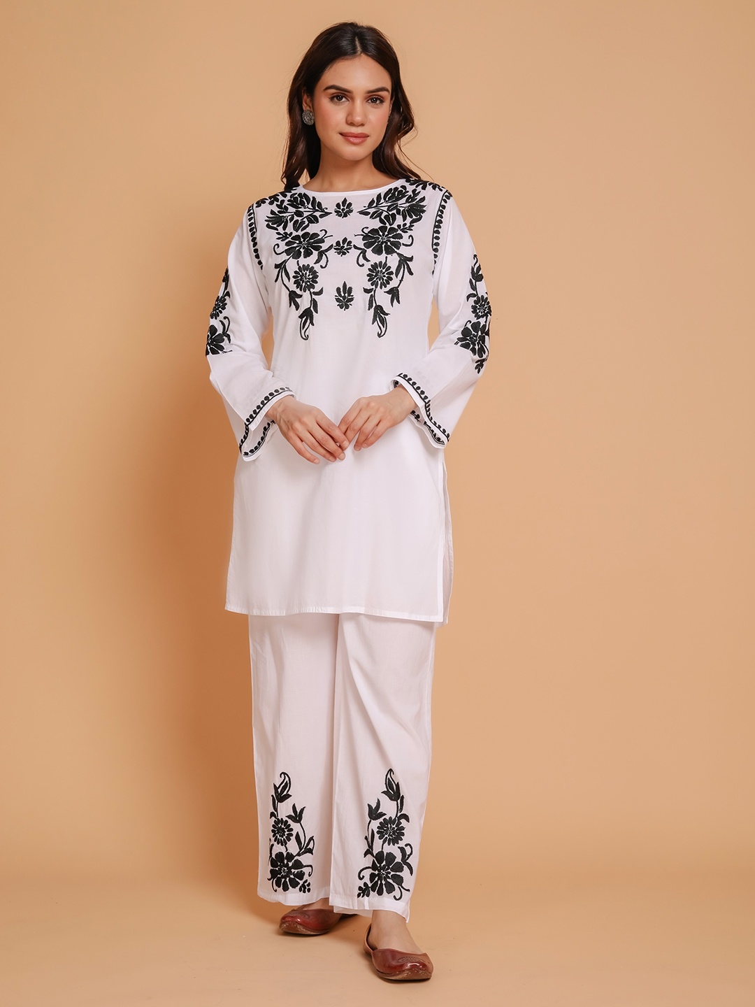 

HOUSE OF KARI Embroidered Chikankari Tunic With Trousers Ethnic Co-Ords, White