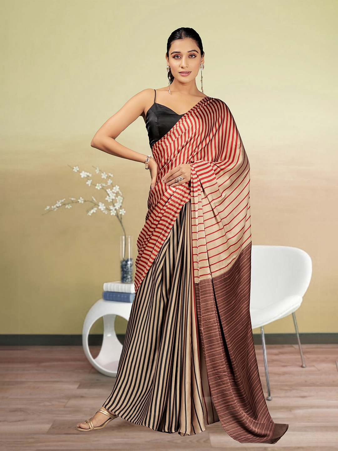 

RACHNA Striped Satin Saree, Gold