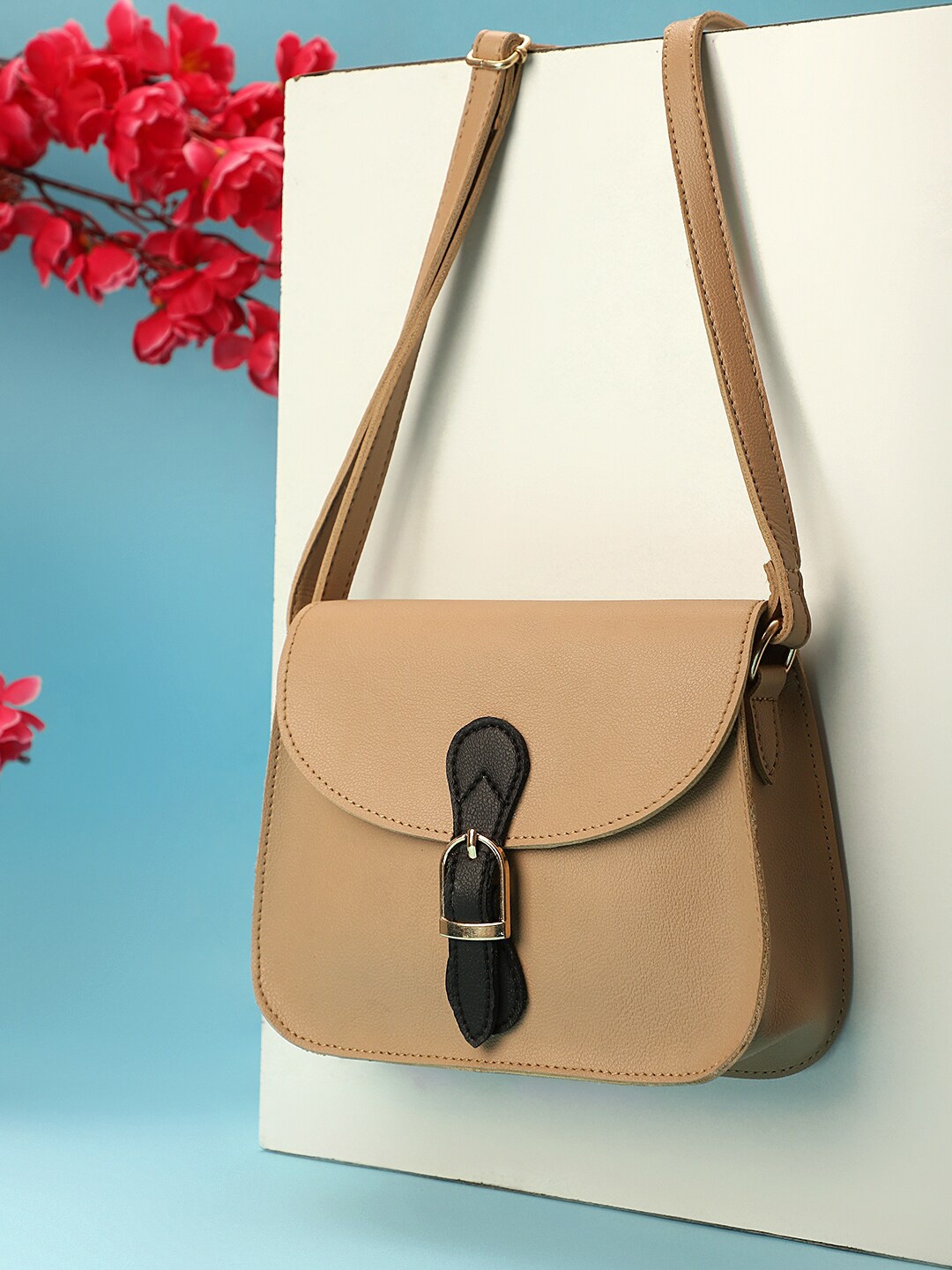 

LEGAL BRIBE Structured Sling Bag, Beige