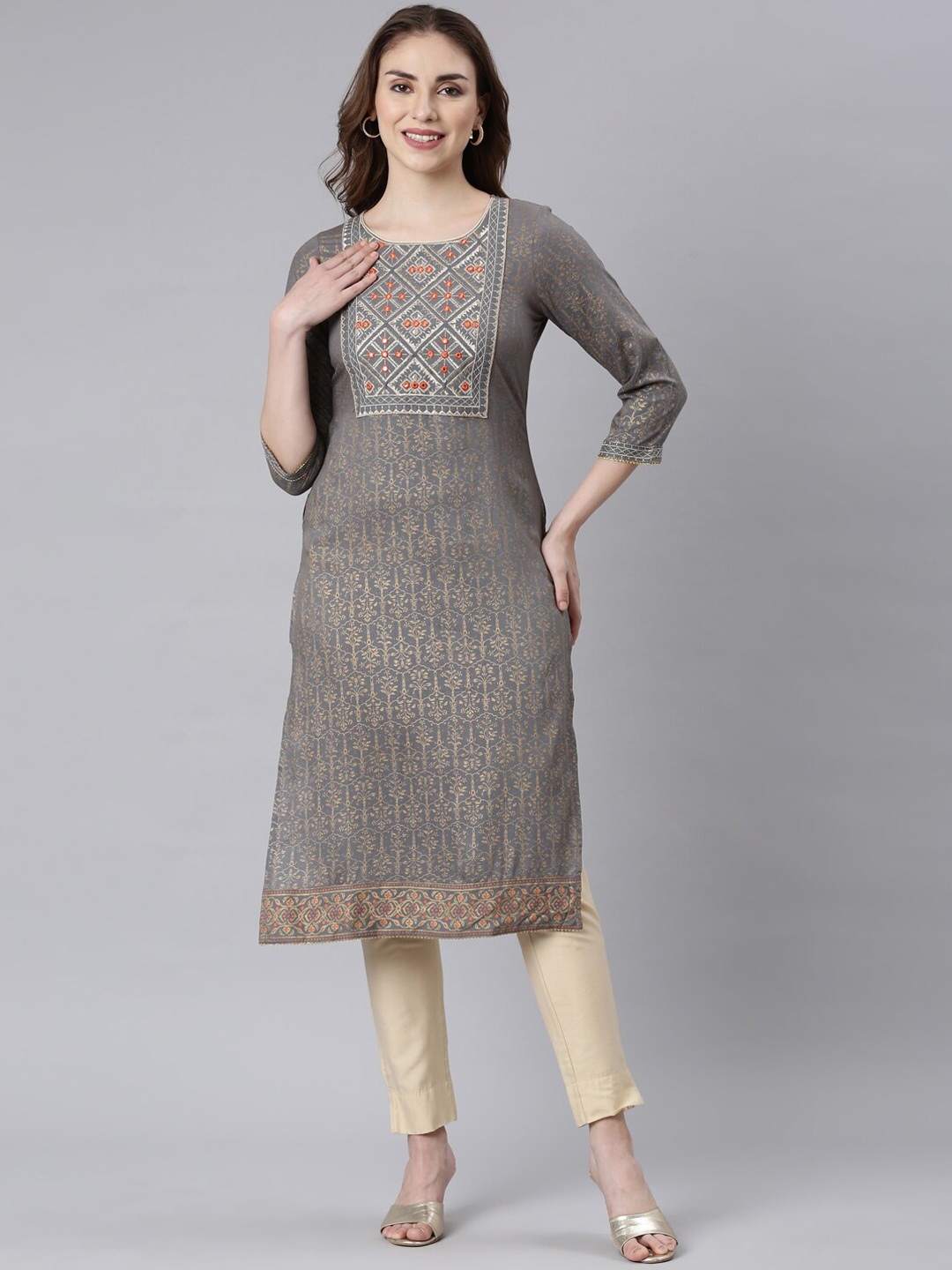 

Souchii Ethnic Motifs Printed Thread Work Straight Kurta, Grey