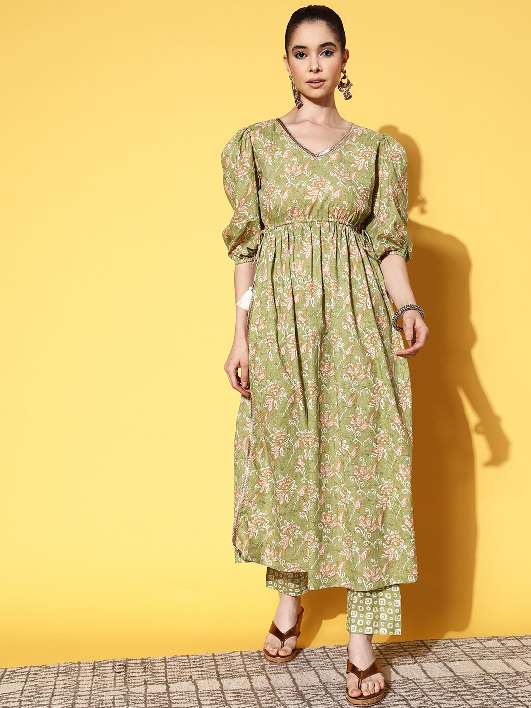 

KALINI Floral Printed Regular Pure Cotton Kurta with Trouser, Green