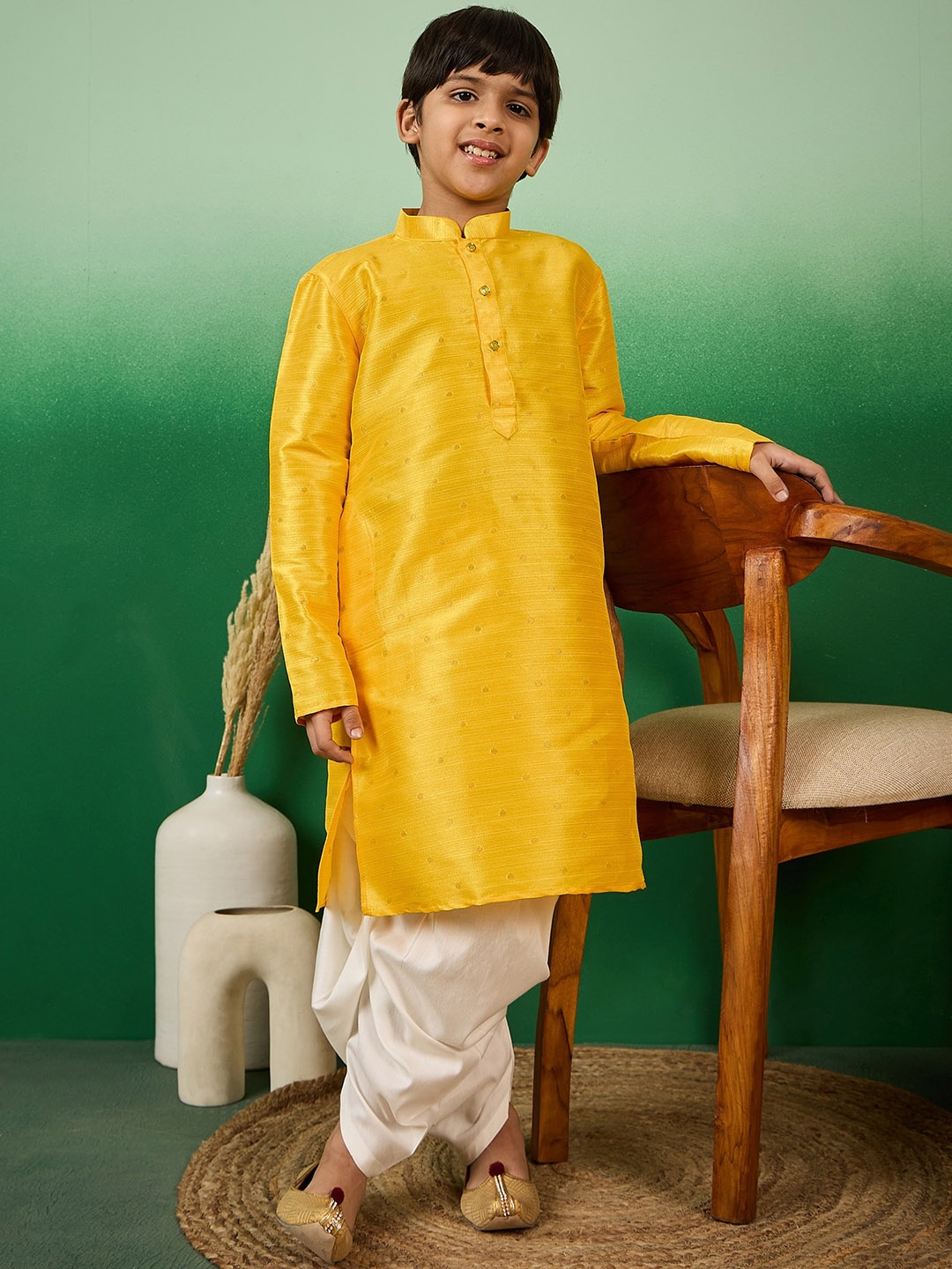 

Sangria Geometric Woven Design Mandarin Collar Straight Kurta With Dhoti Pant, Yellow