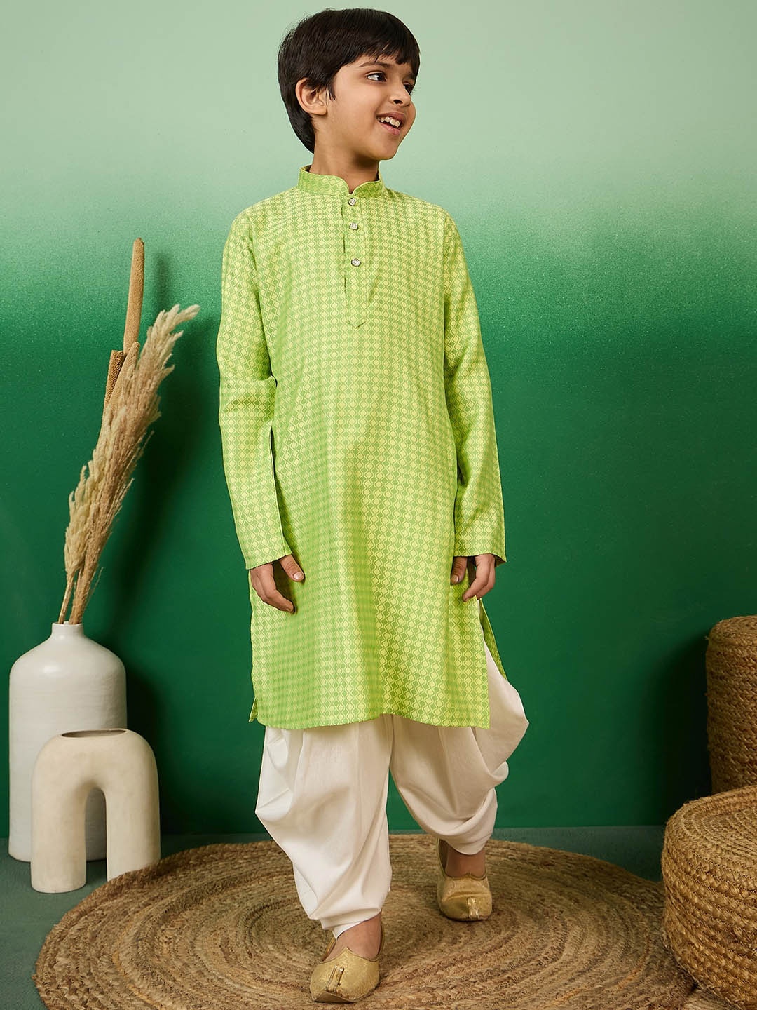 

Sangria Boys Geometric Printed Mandarin Collar Kurta With Dhoti Pant, Green