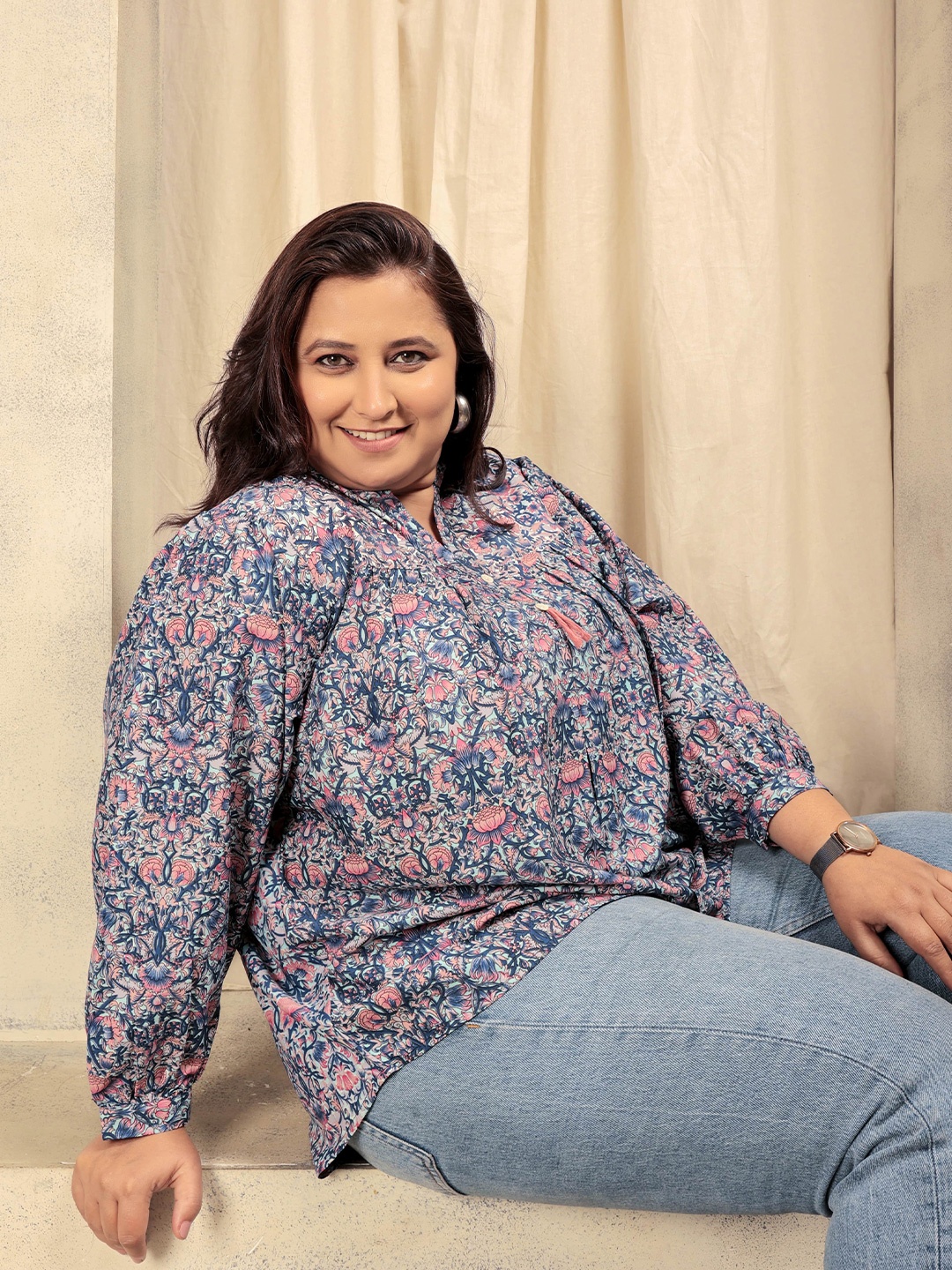 

RACHNA Floral Printed Mandarin Collar Crepe Top, Blue