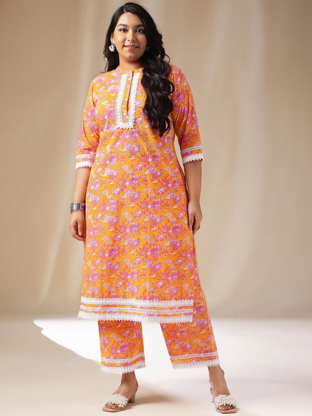 

Janasya Plus Size Floral Printed Band Collar Pure Cotton Straight Kurta with Palazzos, Orange