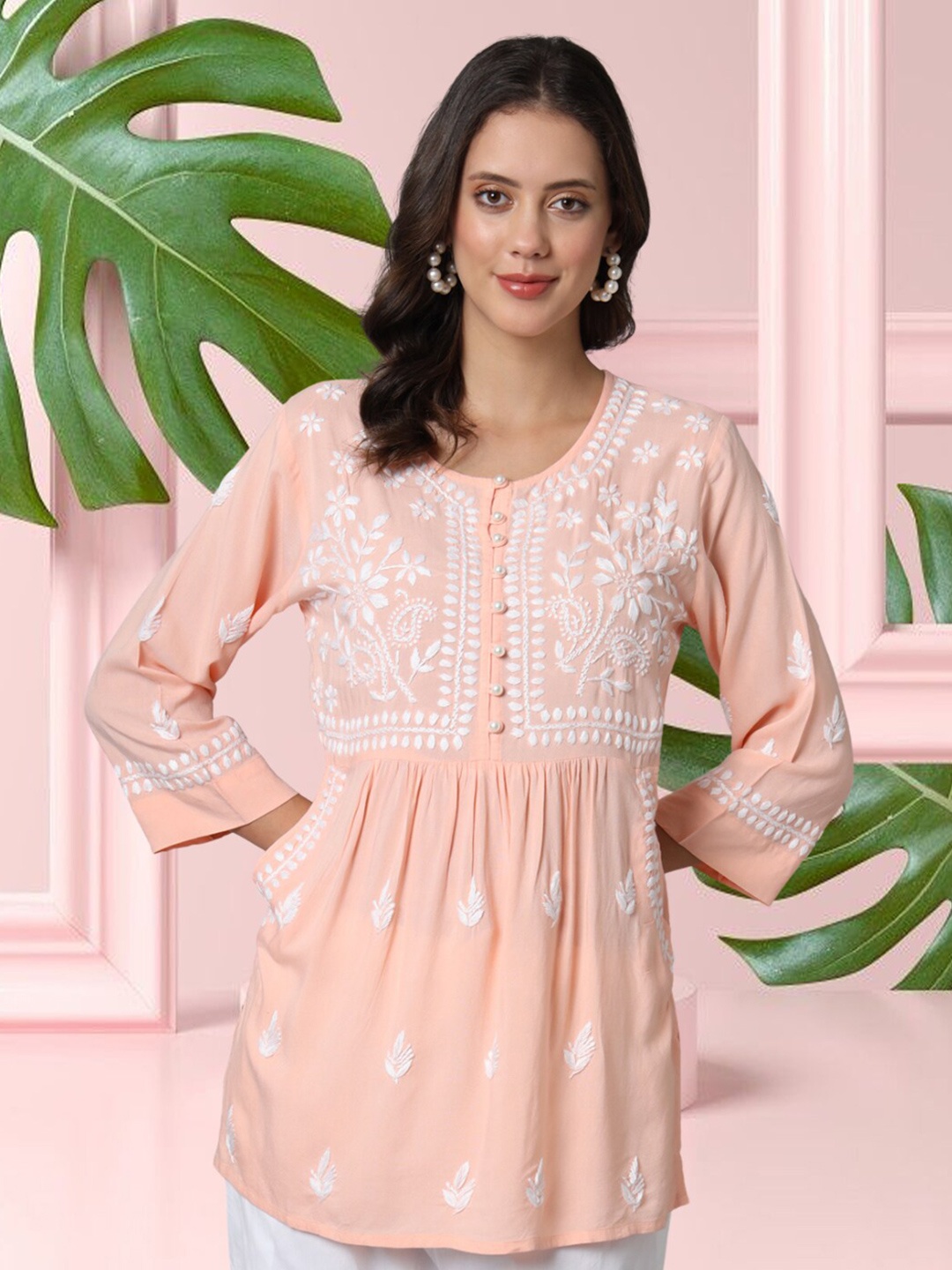 

PARAMOUNT CHIKAN Women Embroidered Lucknowi Chikankari Rayon Kurti, Peach