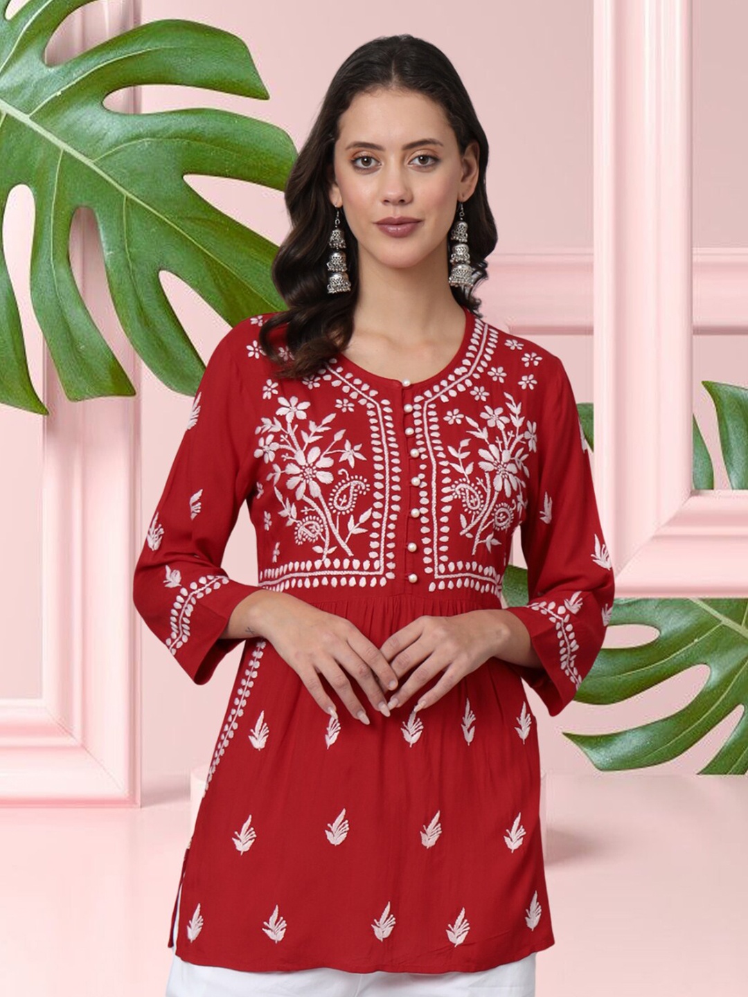 

PARAMOUNT CHIKAN Women Embroidered Lucknowi Chikankari Rayon Kurti, Red