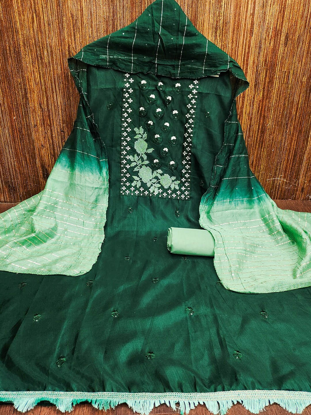 

Lilots Woven Design Unstitched Dress Material, Green