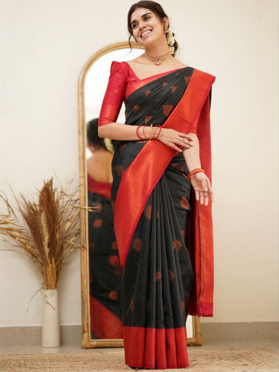 

Marziyaa Ethnic Motif Woven Design Silk Cotton Banarasi Zari Saree, Black