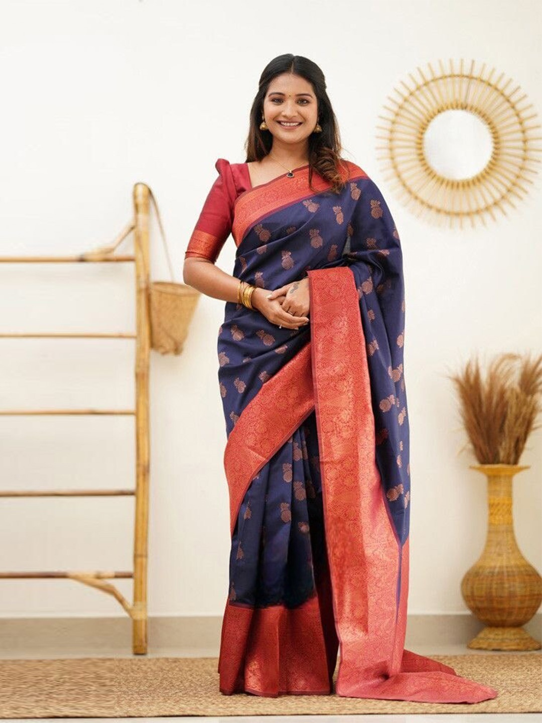 

Marziyaa Floral Zari Silk Cotton Banarasi Saree, Navy blue