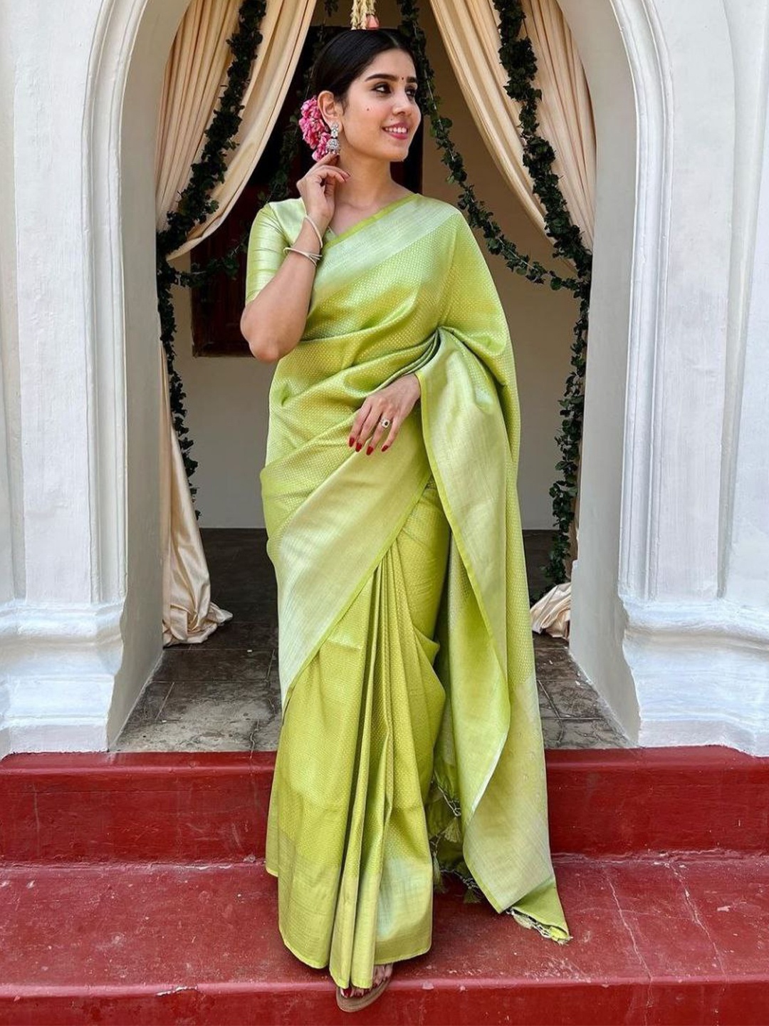 

Marziyaa Ethnic Woven Design Zari Silk Cotton Banarasi Saree, Lime green