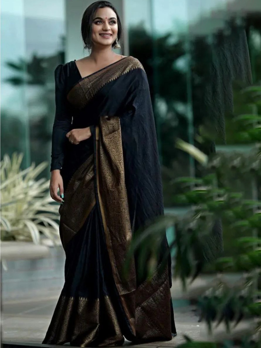 

Marziyaa Zari Silk Cotton Banarasi Saree, Black