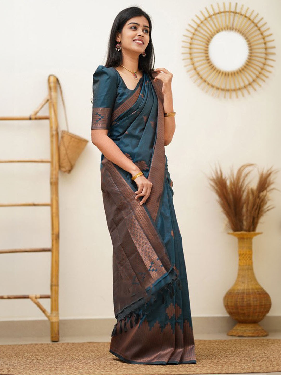 

Marziyaa Woven Design Zari Silk Cotton Banarasi Saree, Sea green