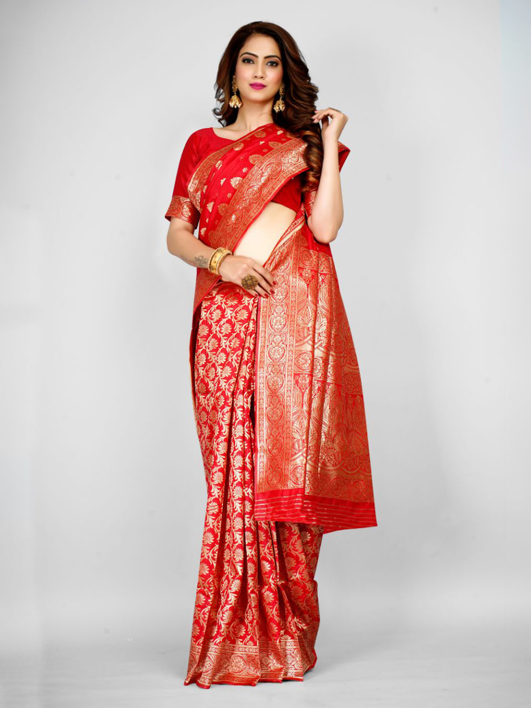 

Aagiri Ethnic Motifs Woven Design Zari Banarasi Saree, Red