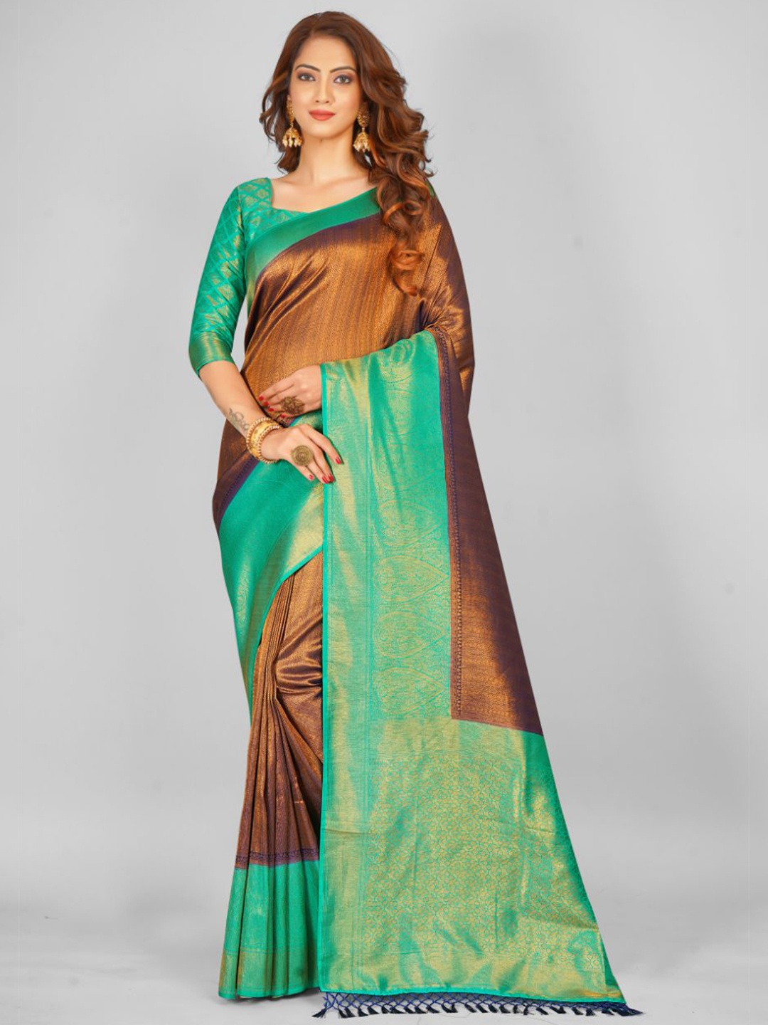 

Aagiri Ethnic Woven Design Zari Banarasi Saree, Navy blue