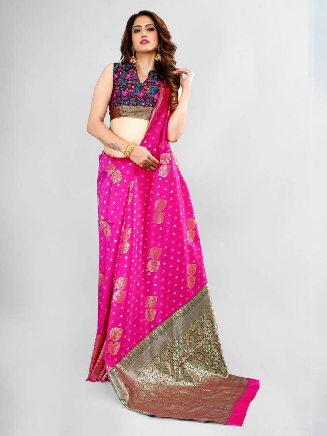 

Aagiri Ethnic Motifs Woven Design Zari Banarasi Saree, Pink