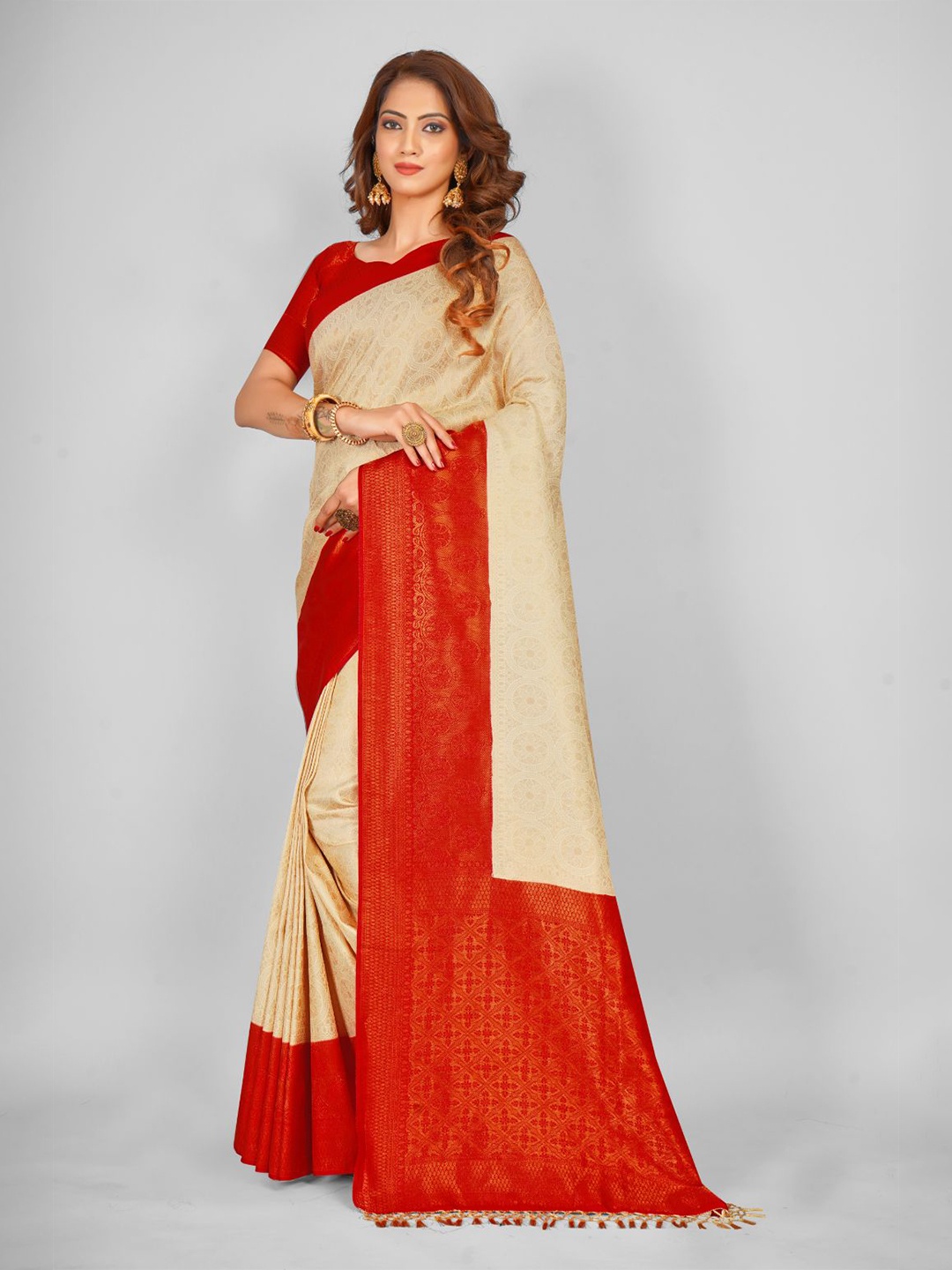 

Aagiri Ethnic Woven Design Zari Banarasi Saree, Cream