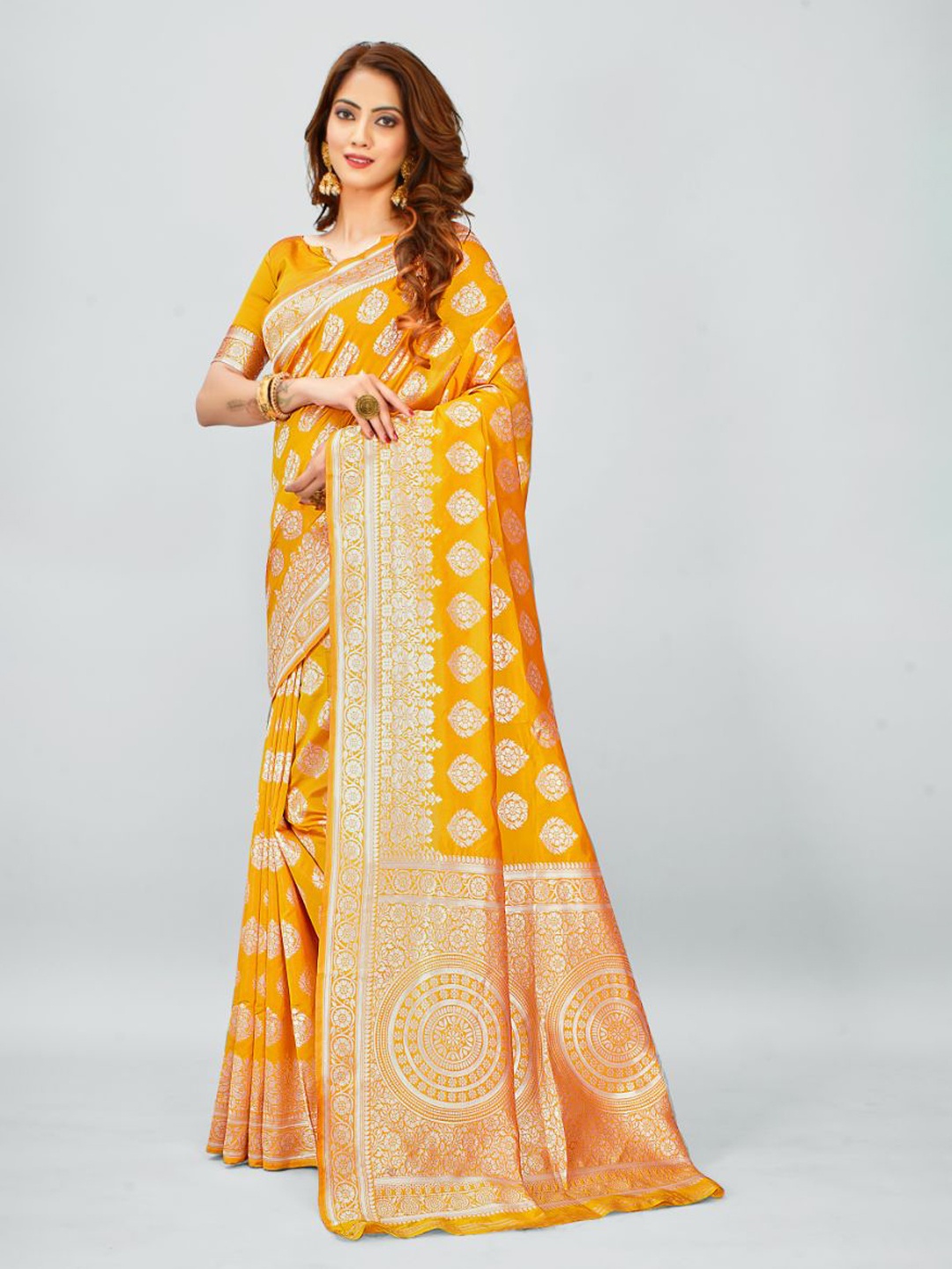 

Aagiri Floral Zari Banarasi Saree, Yellow