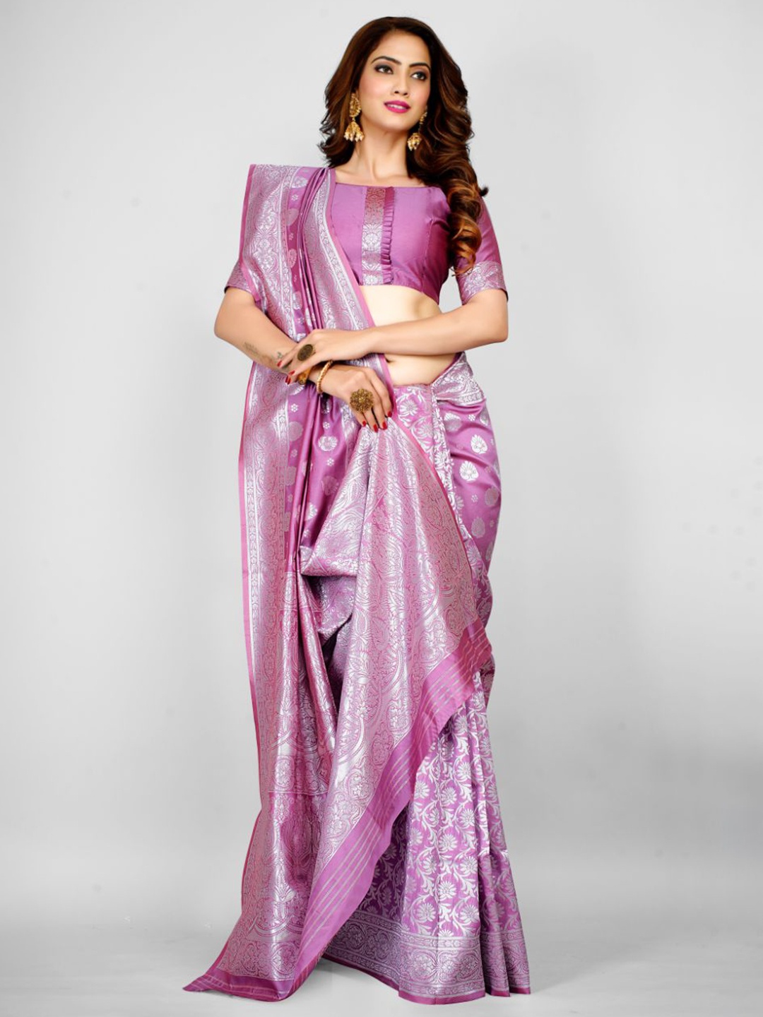 

Aagiri Floral Woven Design Zari Banarasi Saree, Lavender