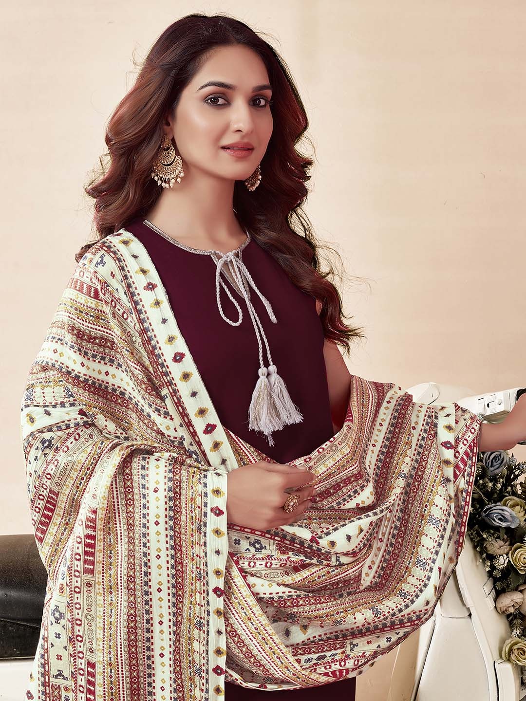 

SKYLEE Tie-Up Neck Straight Kurta & Trousers With Dupatta, Maroon