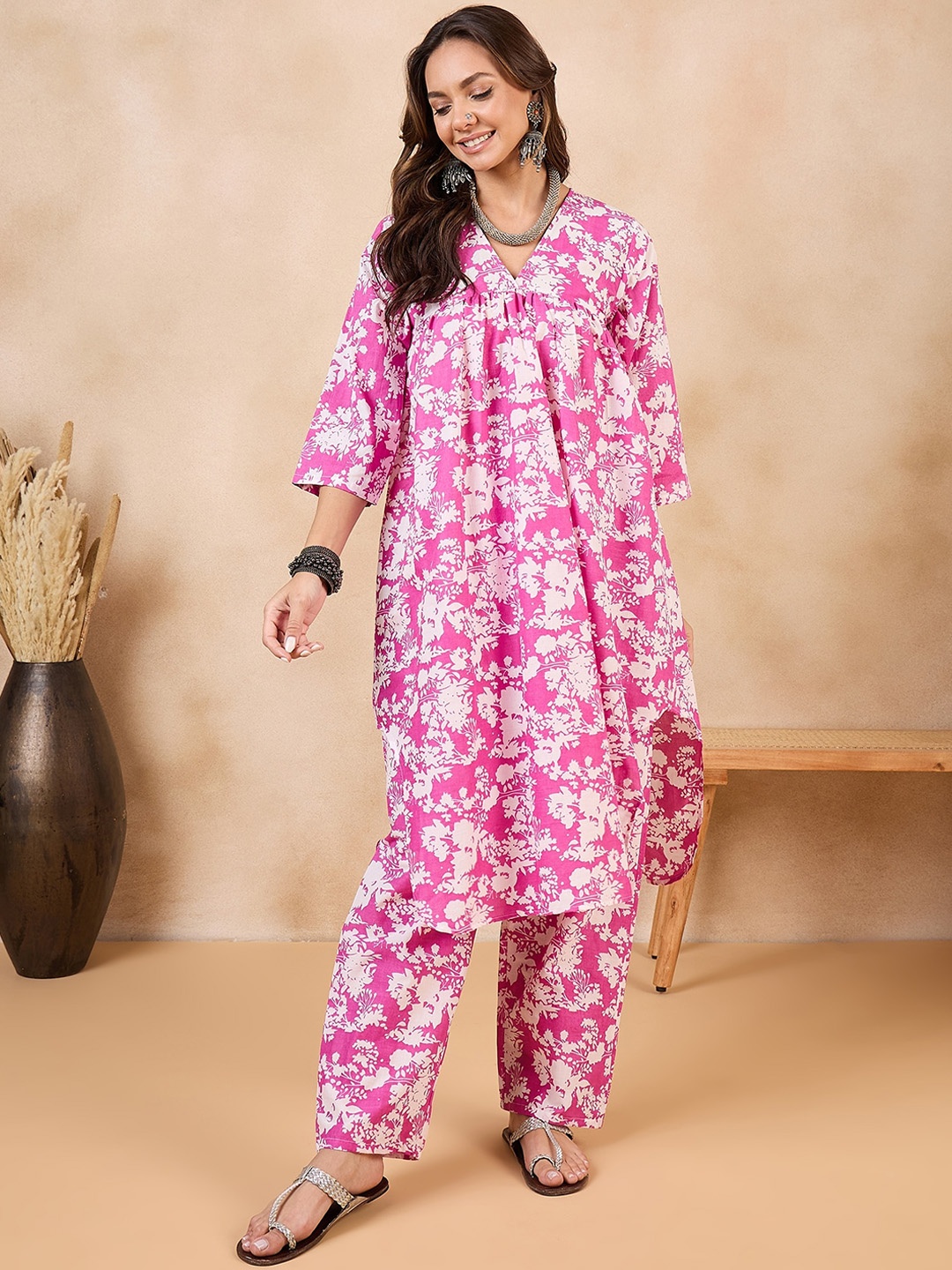 

InWeave Floral Printed V-Neck Pure Cotton A-Line Kurta with Trousers, Fuchsia