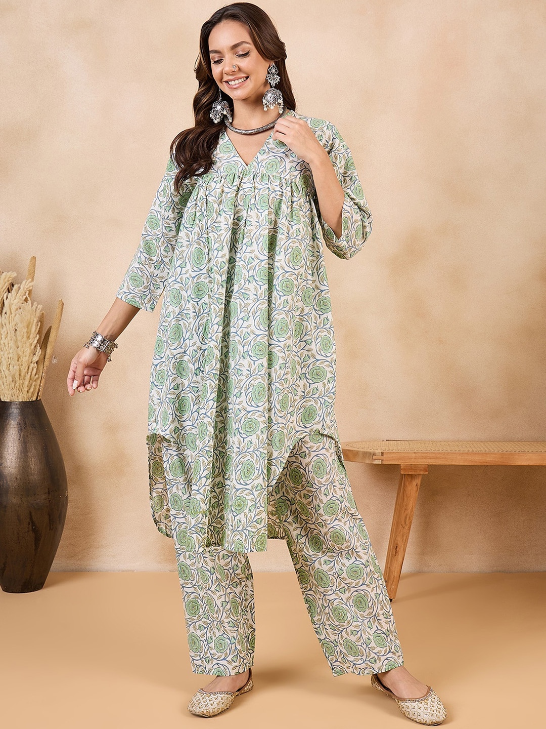

InWeave Floral Printed Pure Cotton A-Line Kurta with Trousers, Green