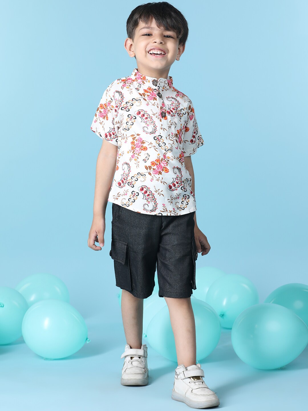 

Cutiekins Boys Printed T-shirt With Shorts, White