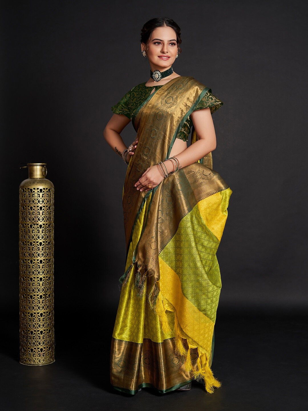 

Sarvada Ethnic Motifs Woven Design Zari Banarasi Saree, Lime green