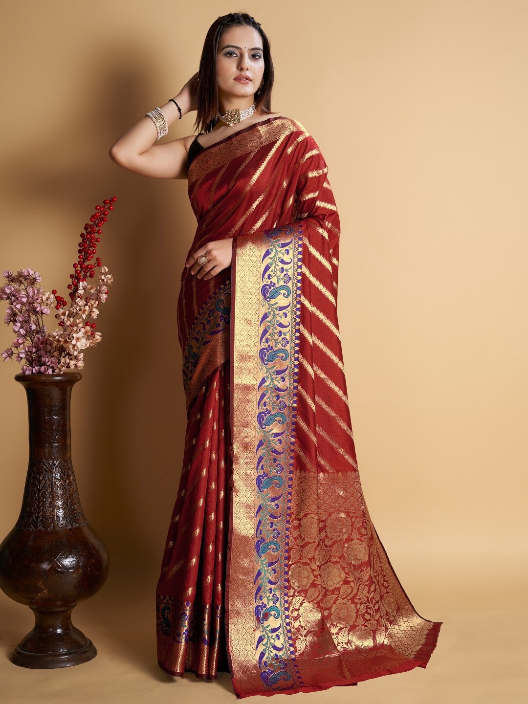

Sarvada Woven Design Zari Banarasi Saree, Maroon