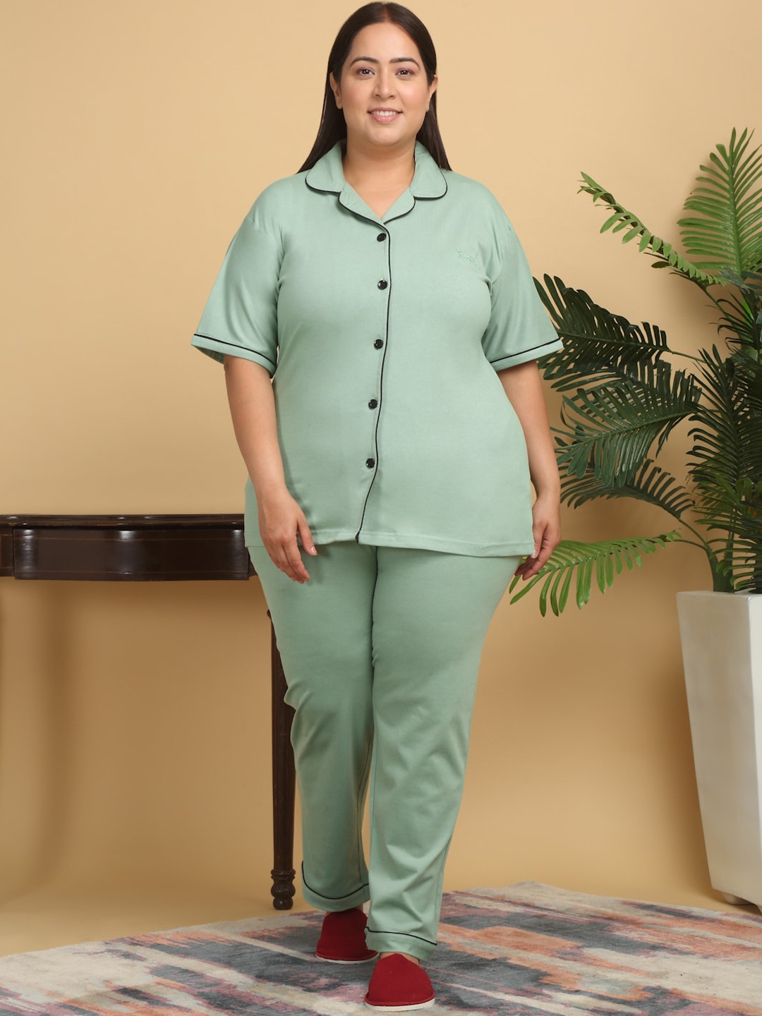

KLOTTHE Plus Size Lapel Collar Pure Cotton Night Suit, Green