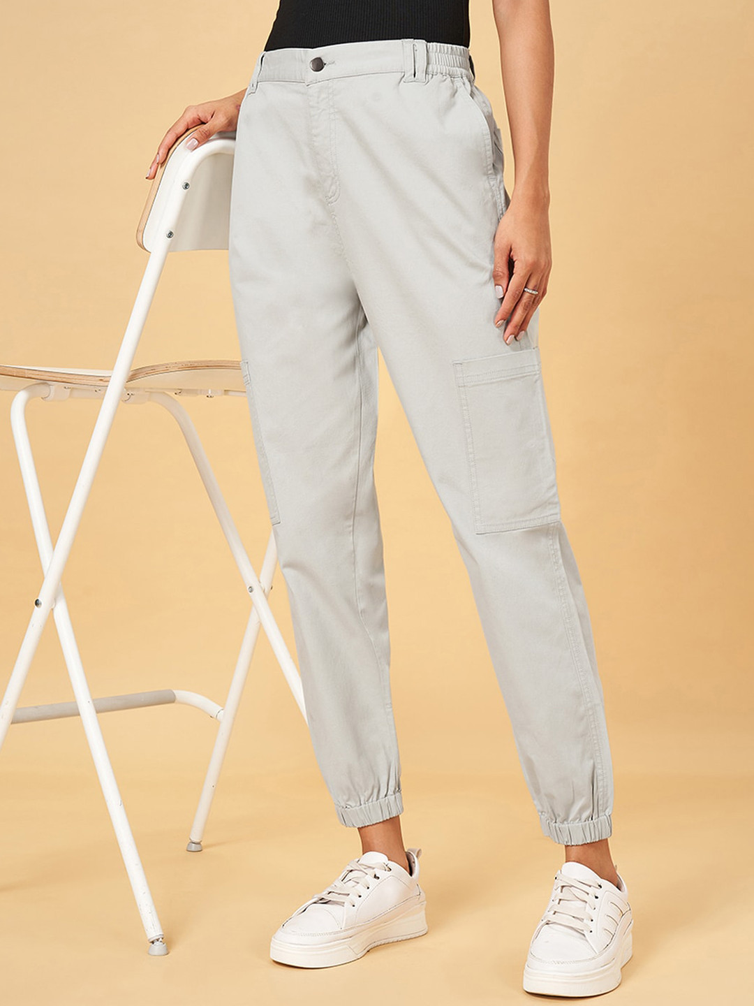 

YU by Pantaloons Women Relaxed-Fit Mid Rise Joggers, Grey