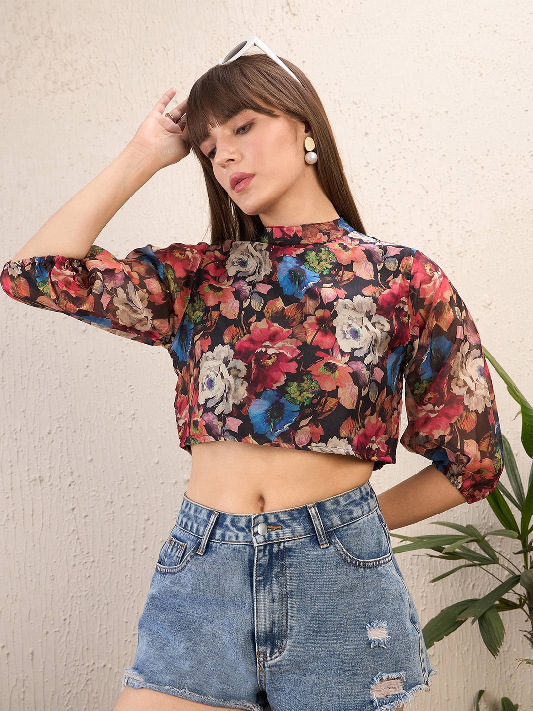 

SASSAFRAS Black Floral Print Puff Sleeve Boxy Crop Top