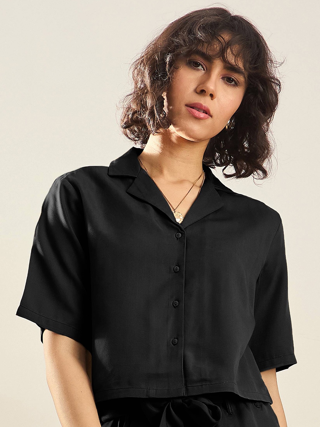 

SASSAFRAS Black Notch Collar Short Sleeves Crop Casual Shirt