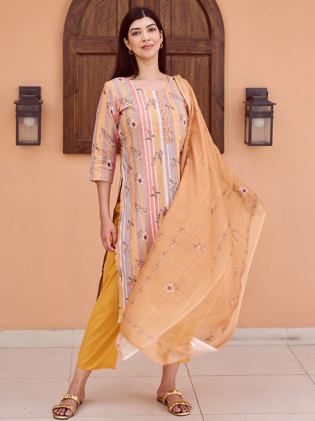 

Libas Floral Embroidered Round Neck Three-Quarter Sleeves Kurta Set, Mustard