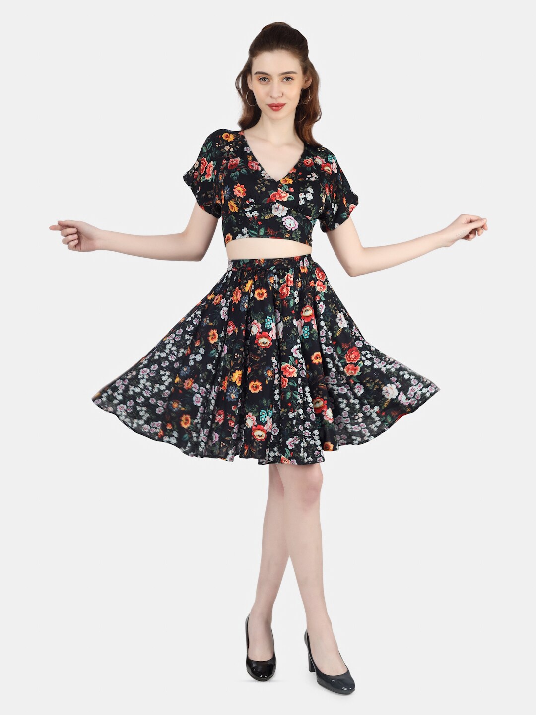 

Sukshat Floral Printed V-Neck Top With Skirt, Black