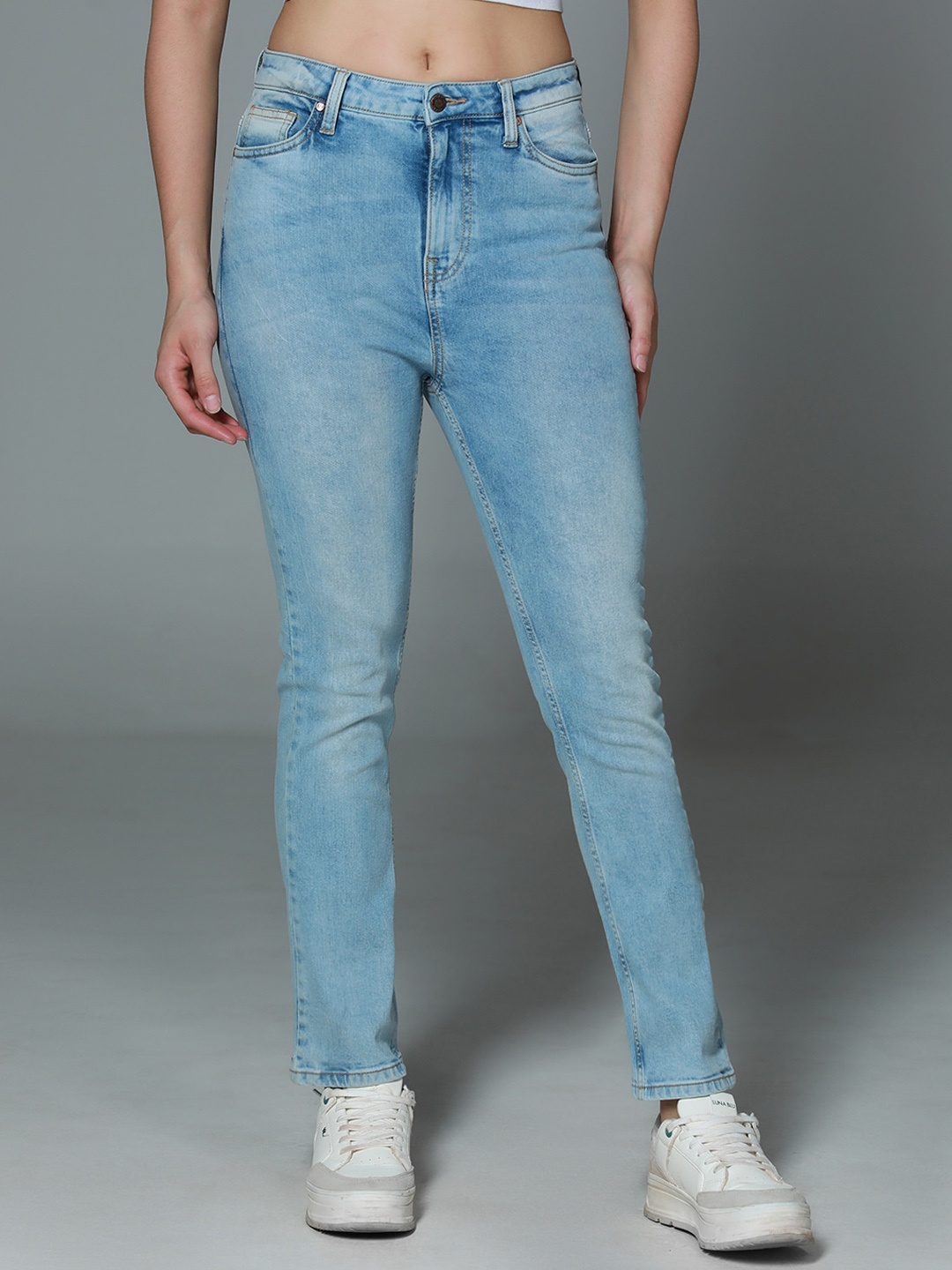 

High Star Women Stove Pipe fit High-Rise Clean Look Light Fade Cotton Jeans, Blue