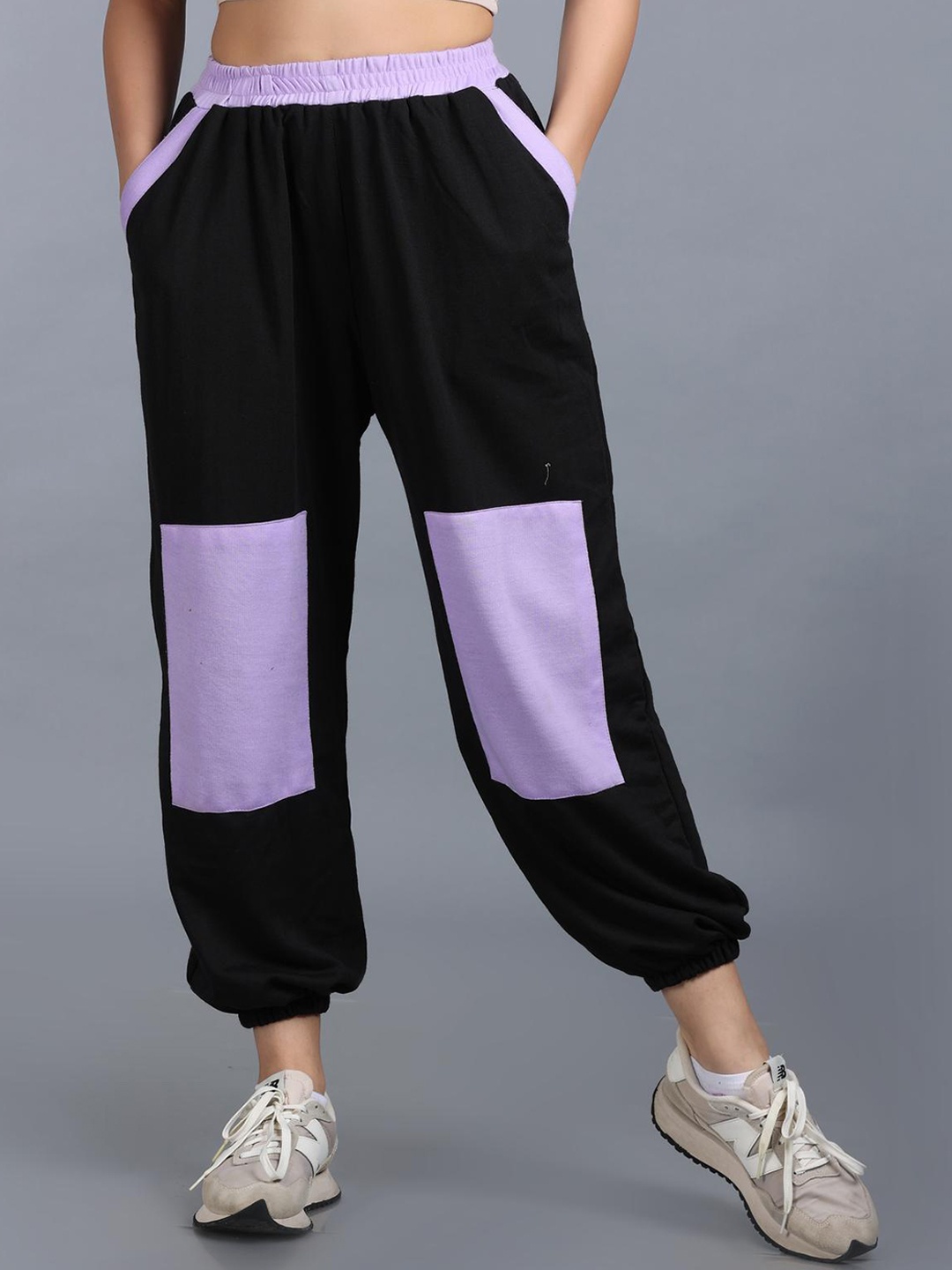 

The Dance Bible Women Colourblocked Cotton Mid-Rise Relaxed-Fit Lounge Pants, Black