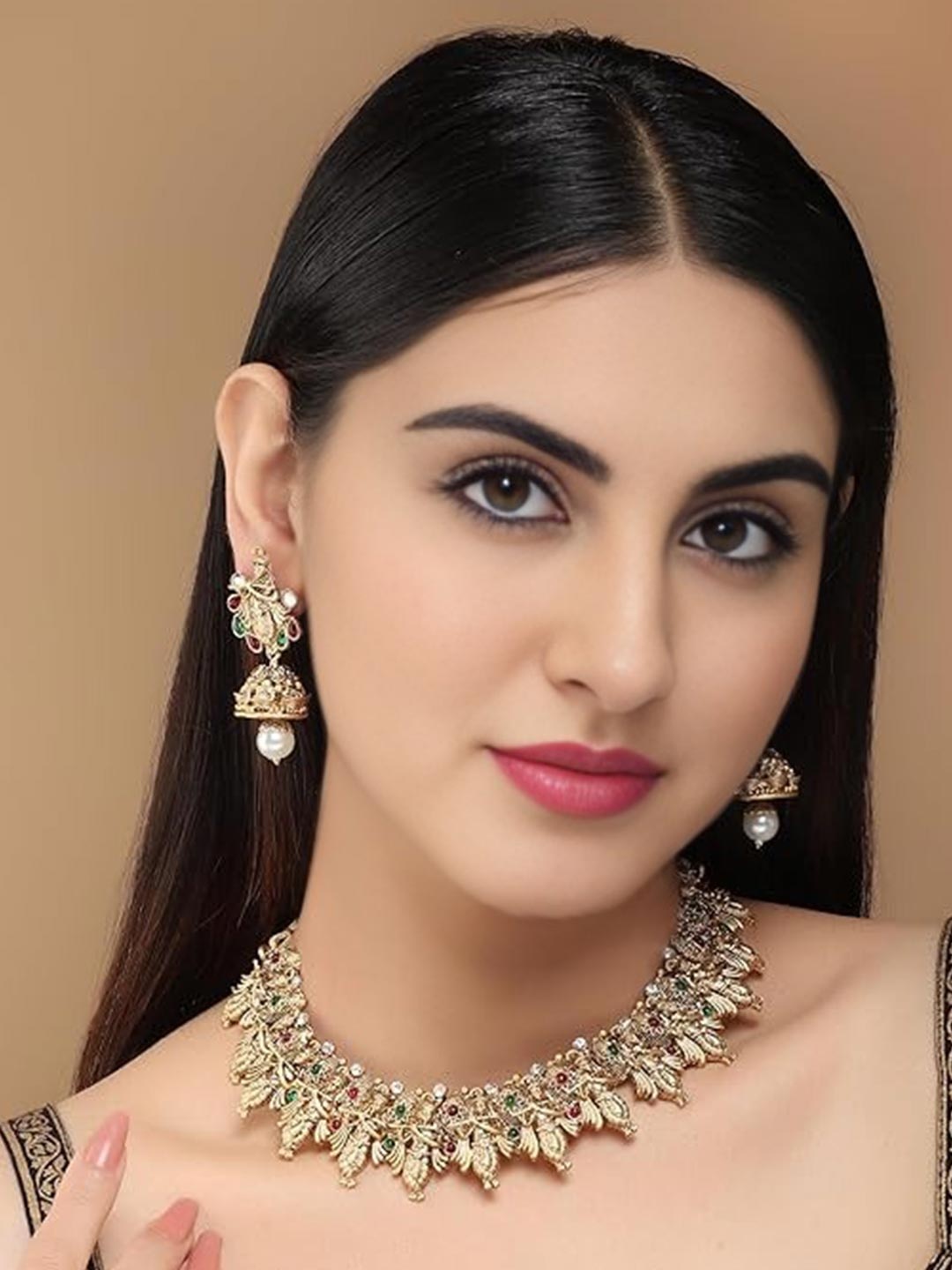 

MANSIYAORANGE Gold-Plated Lord Krishna Motif Stone-Studded Jewellery Set