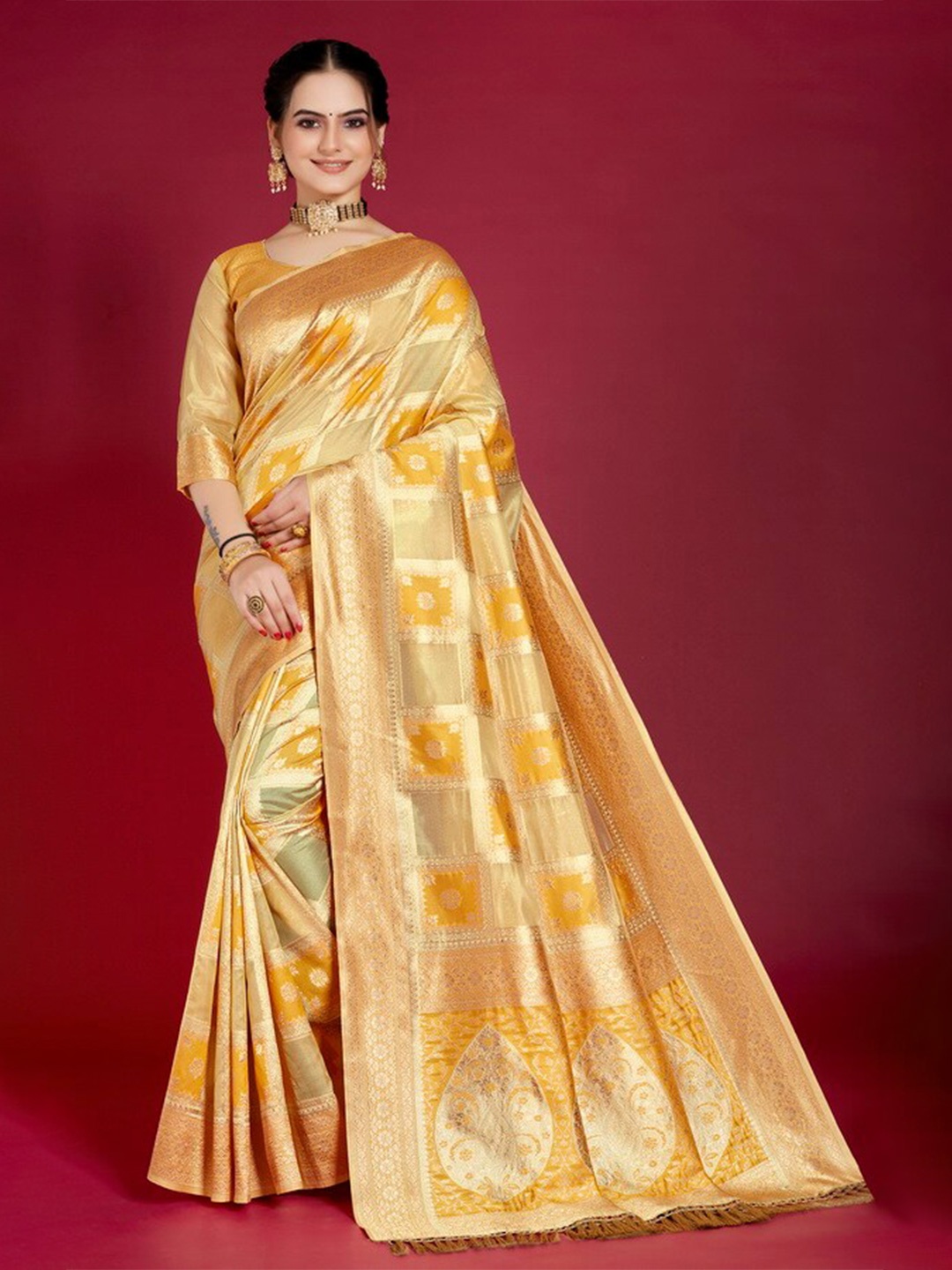 

Aagiri Woven Design Zari Organza Banarasi Saree, Yellow