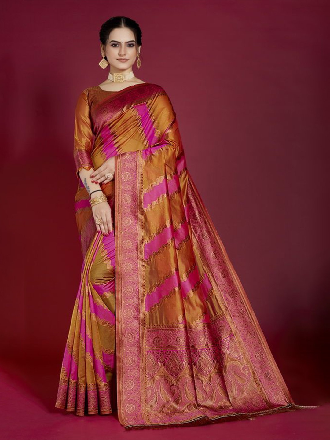 

Aagiri Ethnic Motifs Woven Design Zari Organza Banarasi Saree, Yellow