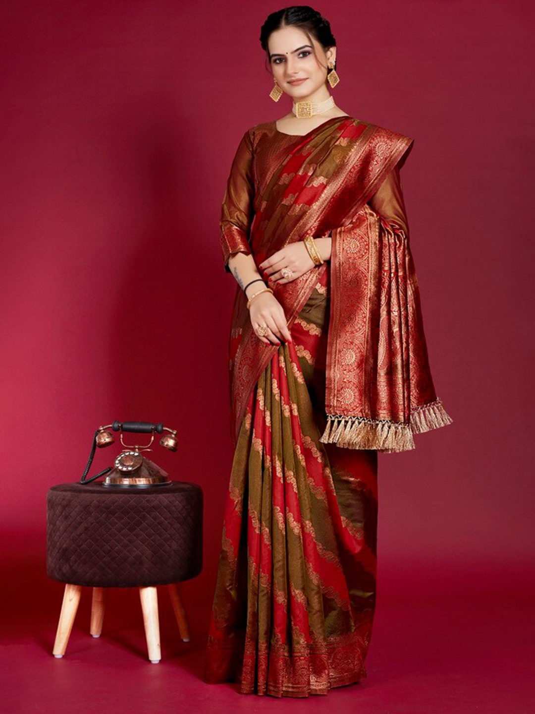 

Aagiri Ethnic Woven Design Zari Organza Banarasi Saree, Olive