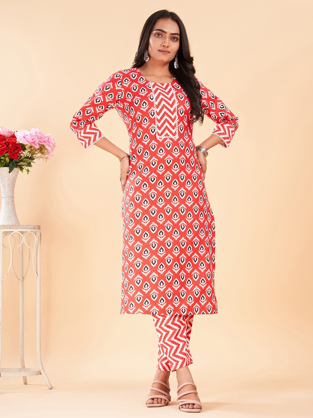 

A.V.M Prints Ethnic Motifs Printed Pure Cotton Straight Kurta With Trousers, Red